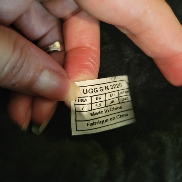 Ugg Maylin Sheepskin Sherpa Fur Boots in Black Size 7 #490 - Picture 9 of 16